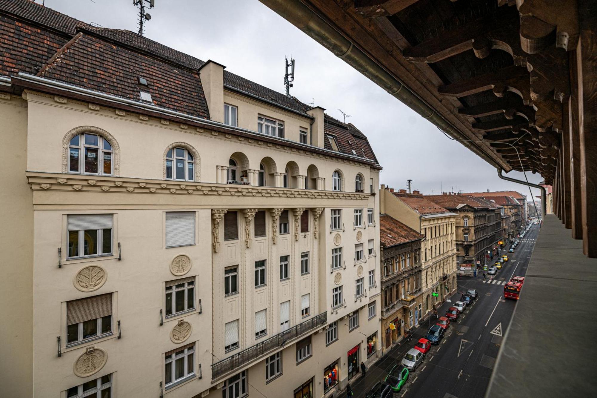 Luxury Tropical Apartment At Budapest Exterior photo